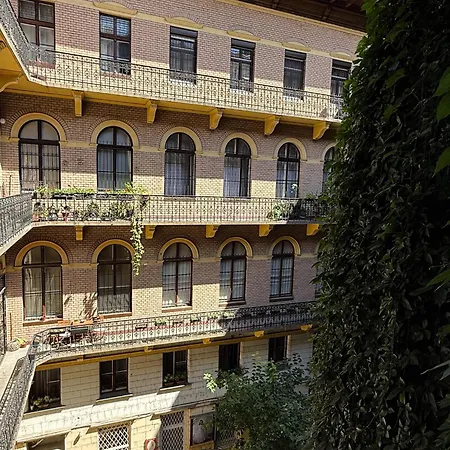 Apartament T25 Urban Hideaway